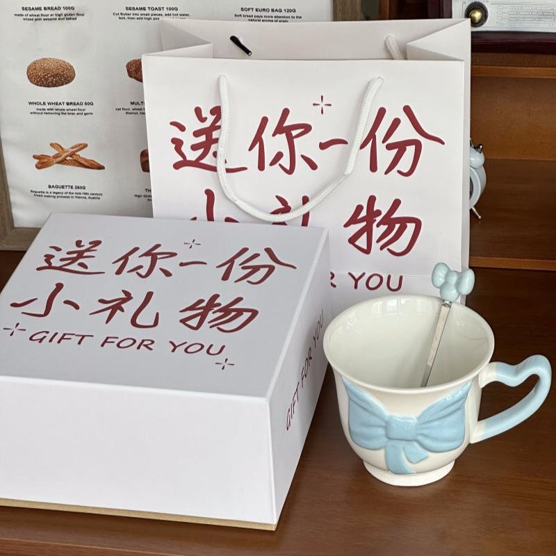 Cute Hand-painted Bow Mug Birthday Gift Girls Practical Ceramic Cup Girlfriends Souvenir Gift Box