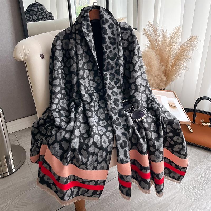 Luxury Leopard Winter Cashmere Scarf Women Design Warm Pashmina Shawl Wraps Bandana Female Thick Blanket Soft Bufanda Foulard