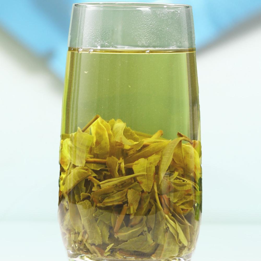 Юньнаньский пуэр сырой чайный пирог листовой чай в железной банке 104 г (8г * 13 шт.)