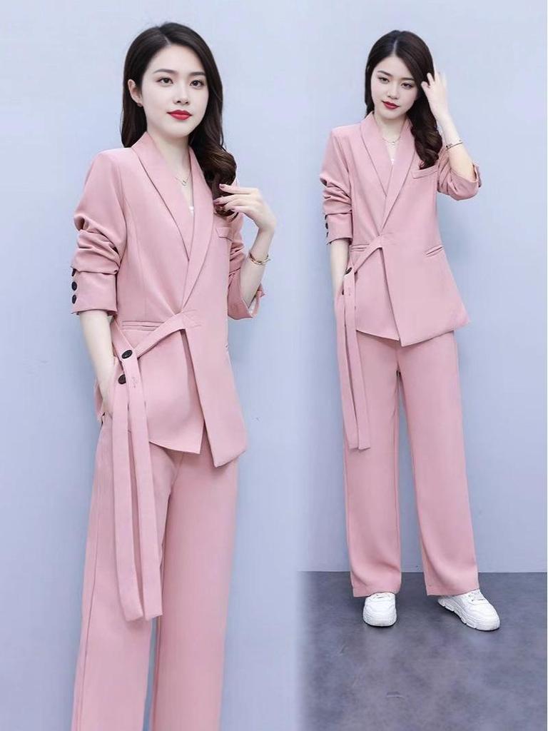 Женский костюм-двойка с широкими брюками больших размеров на весну и осень - Омолаживающий и модный