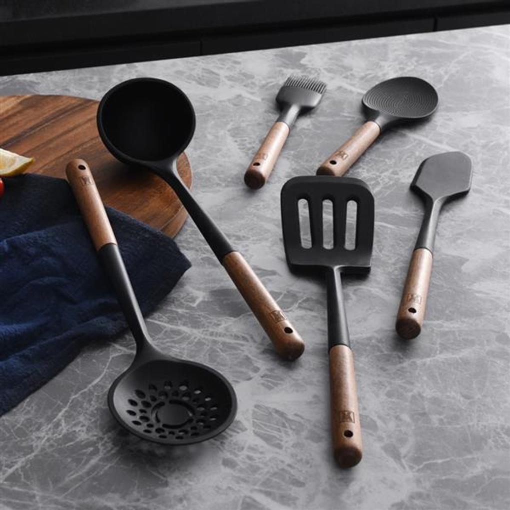 WAGENSTEIGER Flexivel Silicone Stir-frying Spoon_Black