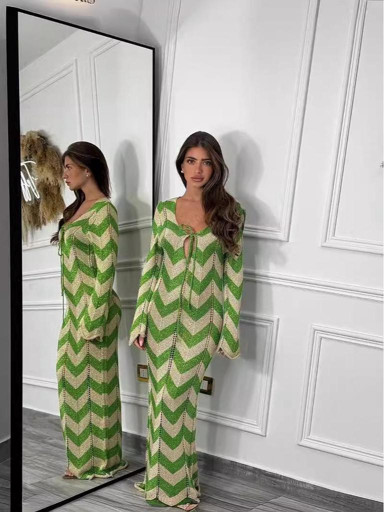 2024 European-American Reversible Tie-up Hollow-Out Slimming Beach Dress