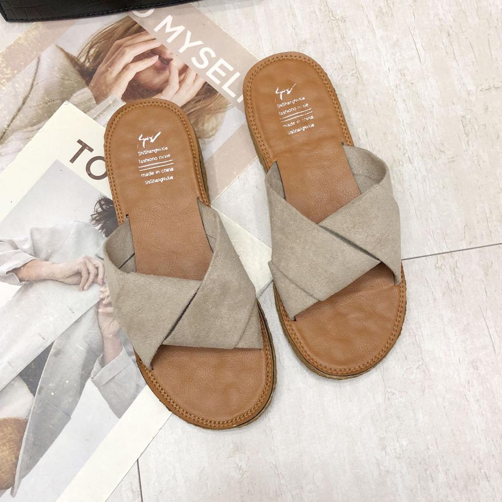 Cross Slippers Women's Summer Outer Wear 2025 New Fashion Outer Wear Beach Slippers Flat Bottom Internet Celebrity Cross Cool Slippers Women