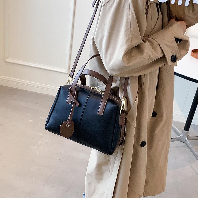 Pillow bag women's 2025 autumn and winter new large-capacity portable tote bag Korean version trendy one-shoulder messenger women's bag