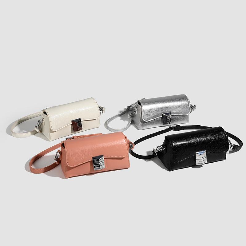 Сумка женская ретро маленькая квадратная сумка нишевая инстаграм сумка через плечо сумка простая дорожная сумка