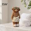 Creative Birthday Gifts Highland Cow Figurine with Bathrobe, Resin Ornament, Cute Cartoon Animal Housewarming Present Ideas Statue for Home Desk Shelf