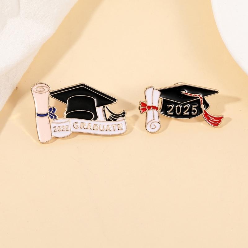 Elegant Graduation Caps Brooch Pin Beautifully Crafted Graduate Caps Pin Badge Adornment Enhancing Ceremony Attire