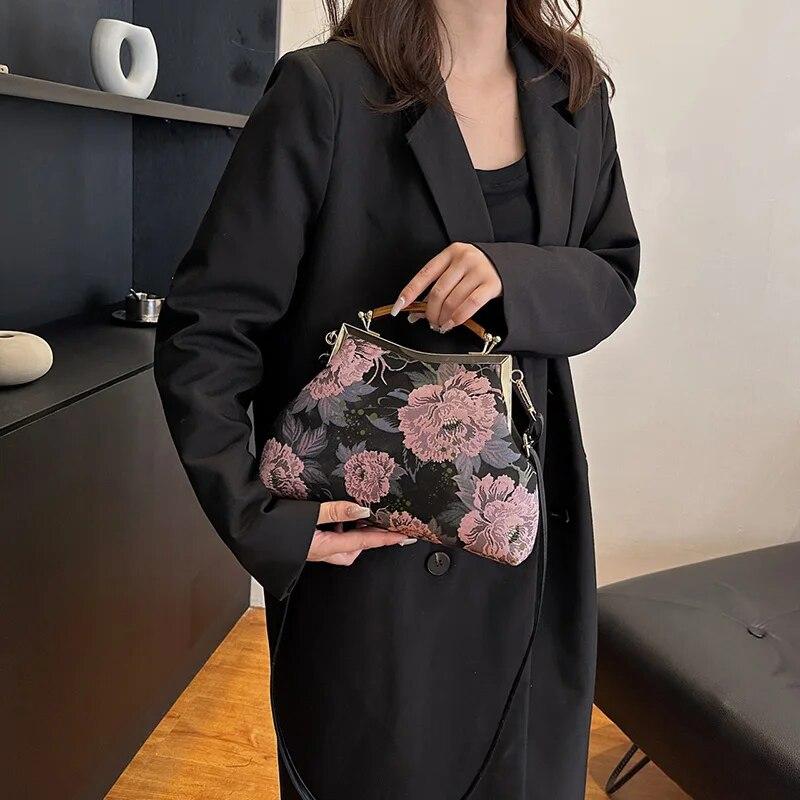 Vintage Designer Women Chain Shoulder Bags Clutch Crossbody Bags Wedding Lock Shell Clip Designer Purple Yellow Flower Handbags