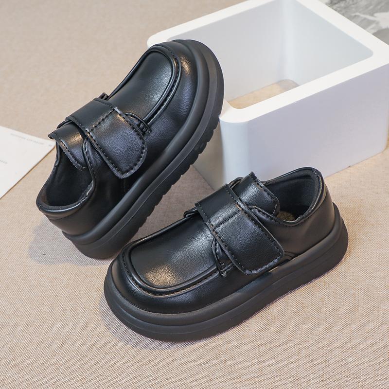 Новые туфли принцессы из кожи для девочек, черные туфли для школы, формальная униформа, универсальные детские туфли на плоской подошве, модные матовые туфли из искусственной кожи