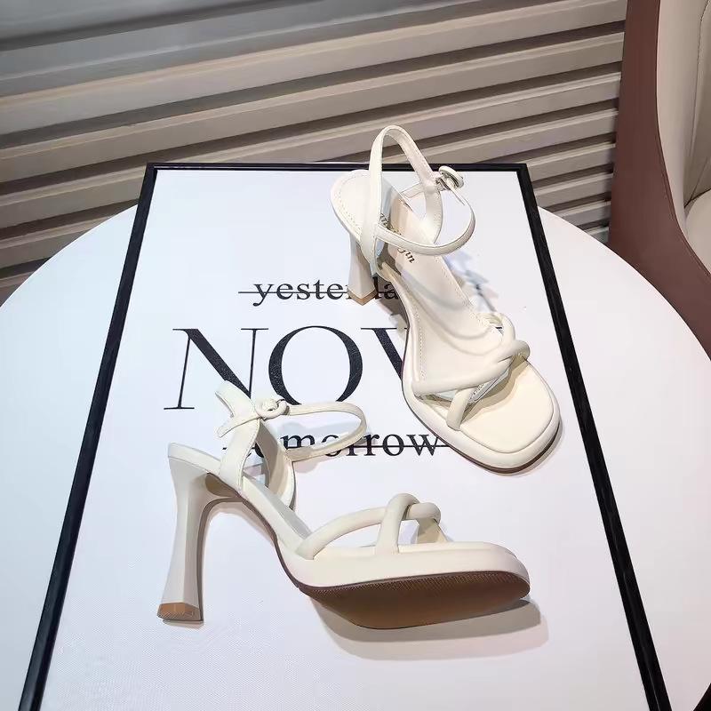 New one-word button open-toed high heels women's stiletto summer waterproof table super high-heeled sandals