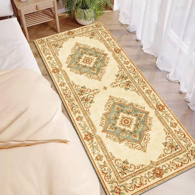 European Vintage Emblem Rectangular Rug, Non-Slip Machine-Washable Hallway Mat, Bedroom Bedside Rug for Home Decor