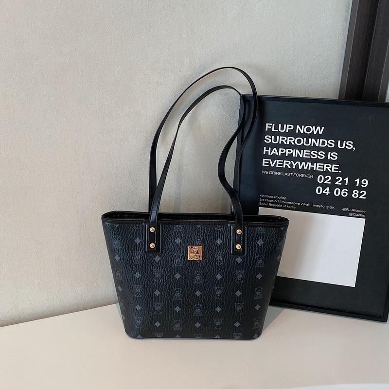 Женская сумка-тоут большой вместимости 2025 новая летняя универсальная сумка через плечо повседневная модная сумка для занятий для студентки колледжа