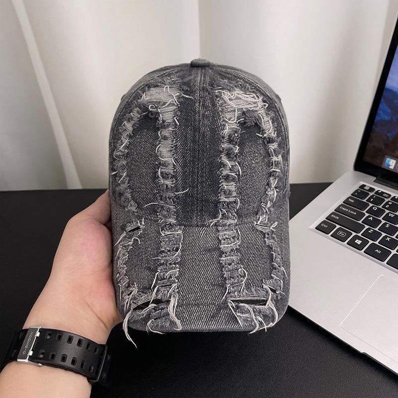 Vintage distressed baseball cap for women in autumn and winter, Korean style versatile small-face duckbill cap, street fashion hat for men