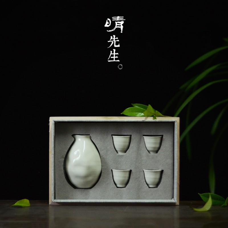 Minimalist Ceramic Sake Set With Pourer Small Cups Japanese Style Drinking Experience