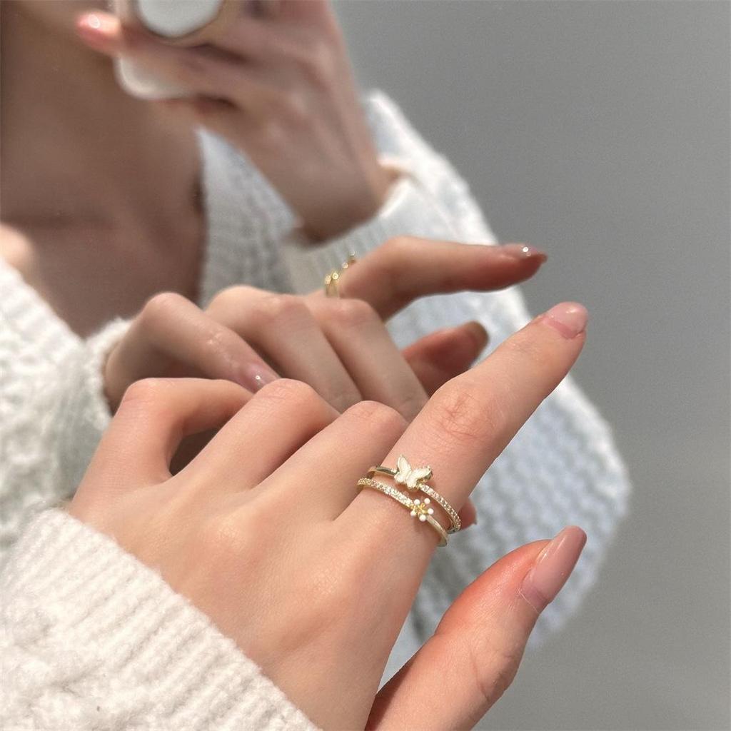 Эмаль, капельная глазурь, бабочка и перламутр, серебряное кольцо - элегантные, не тускнеющие женские украшения