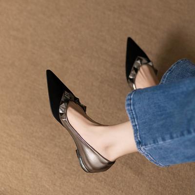 Французская коллекция весна-осень 2025 года, новые остроносые туфли с неглубоким горлом, плоским дном, заклепками, универсальные рабочие туфли для поездок на работу, одинарные туфли для женщин