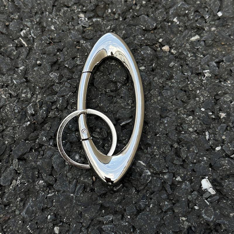 Брелок-подвеска Ainsworth Star с металлическим карабином-украшением