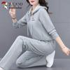 Женский повседневный костюм с капюшоном и джоггерами от Woodpecker