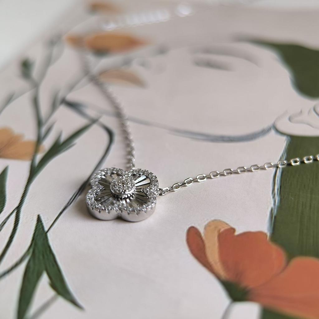 Silver Necklace with Cubic Zirconia, Item Weight 4.15 G (2182658)