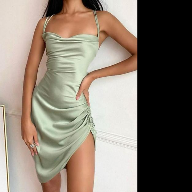 Женское летнее однотонное платье на бретельках на бретельках с открытой спиной и рюшами облегающее мини-атласное платье для