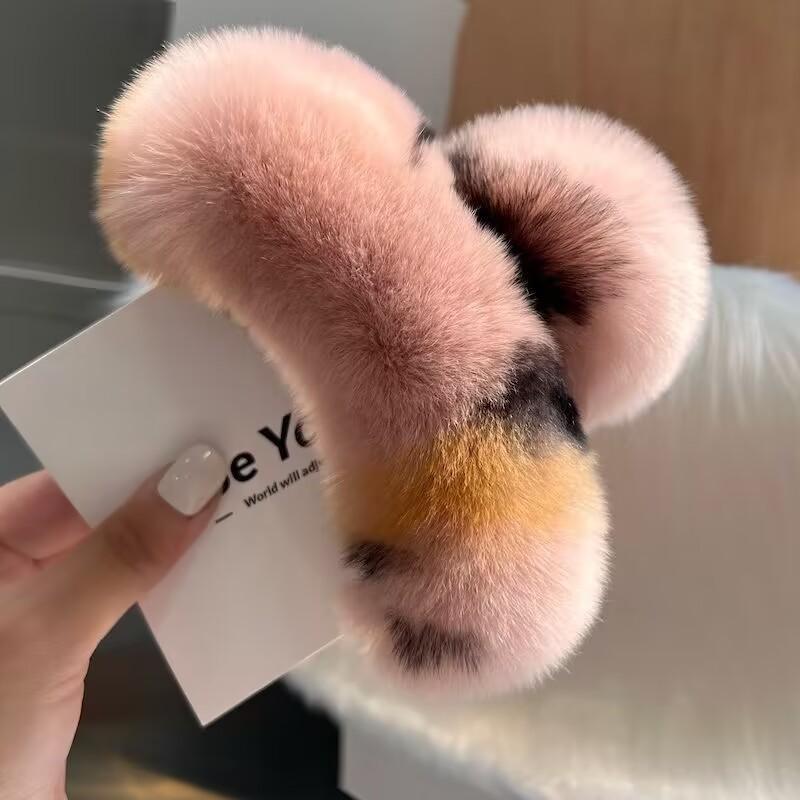Winter Hair New Fur Faux Claw Elegant Acrylic Hairpins Plush Hair Clip Barrette Crab Headwear For Women Girls Hair Accessories