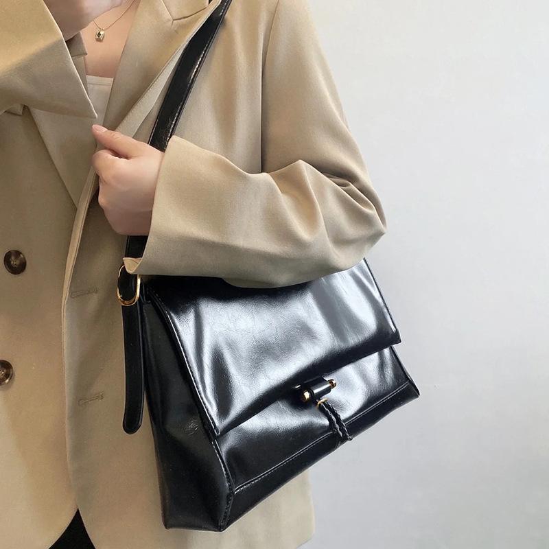Real Leather Bag For Women Single-Strap Crossbody Bag Design Fashionable Small Messenger Bag Large Capacity Soft Leather Underarm Womens Bag