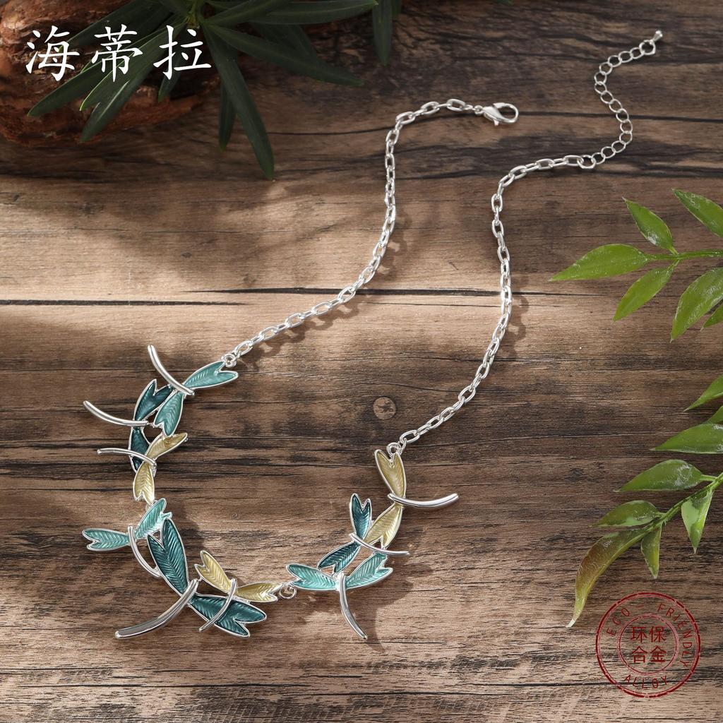 Новое цветное ожерелье с летающей стрекозой, расписанное маслом, летнее маленькое свежее женское простое универсальное ожерелье со стрекозой