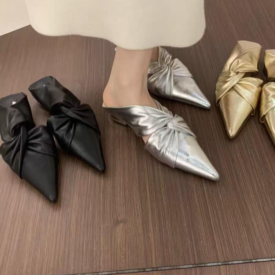 2025 Pointed French Pleated Hollow Flat-soled Women's Shoes Commuter Cross Kink Temperament Shallow Mouth Half Drag Giant Soft Light Luxury