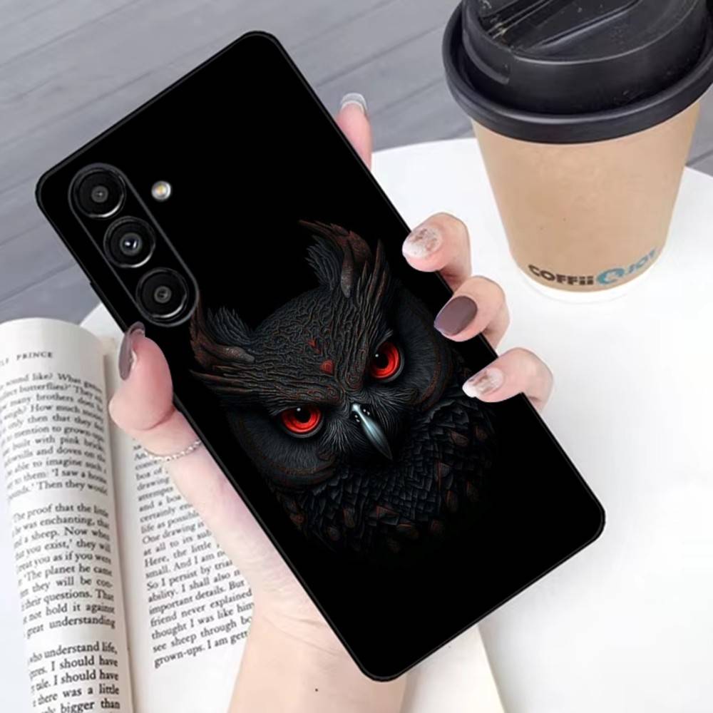 Animal Owl Phone Case For Samsung S 25,24,23,22,30,21,10,9,Ultra,Plus,Lite,FE,4G,5G Black Soft Case