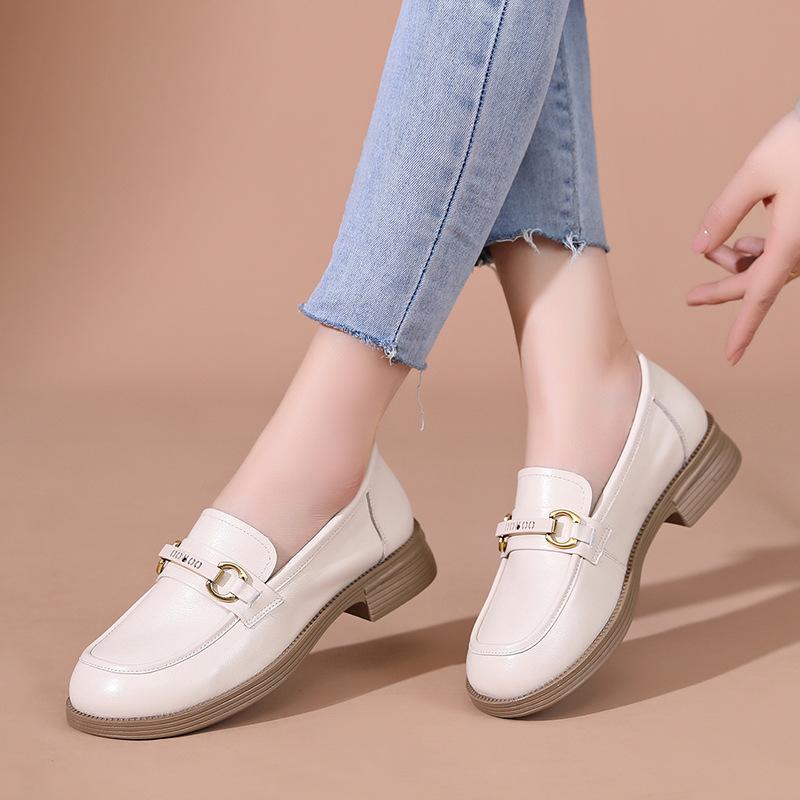 Мокасины из натуральной кожи с круглым носком, весенне-осенний женский толстый каблук, универсальные кожаные туфли большого размера, повседневная женская обувь в британском стиле