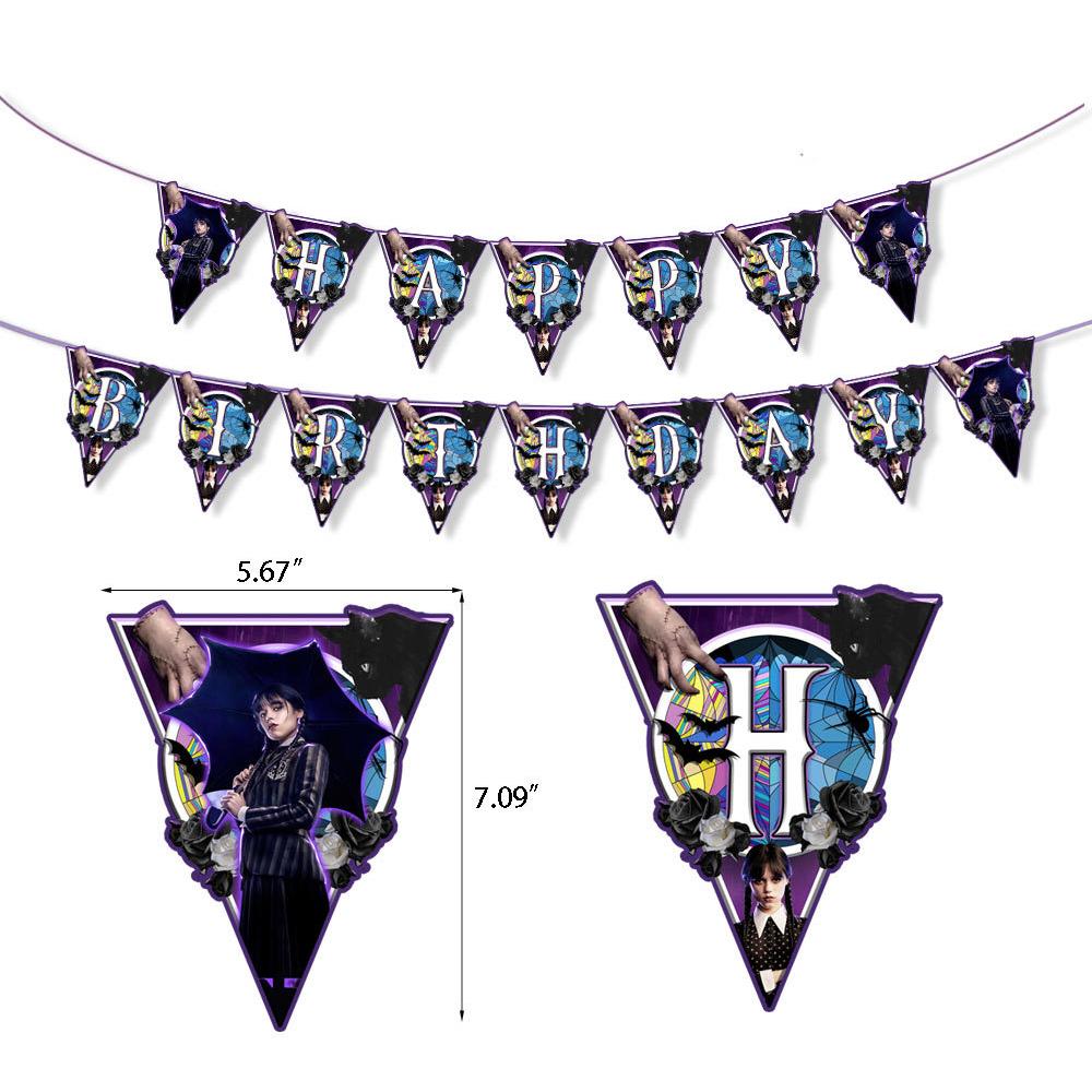 Праздничные принадлежности Уэнсдей Аддамс включают баннер, топперы для кексов, воздушные шары