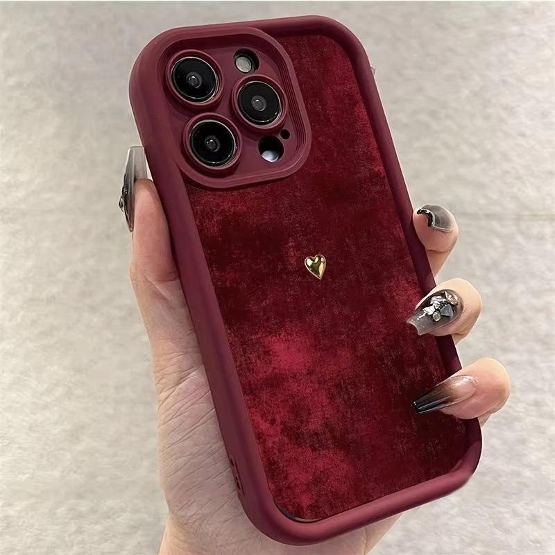 Бордовая Замша с Золотым Узором в Виде Сердца Мягкий TPU Чехол Для iPhone 17 16 15 14 Pro Max 13 12 11 XS X XR 7 8 Plus 16E 17 Air Cover