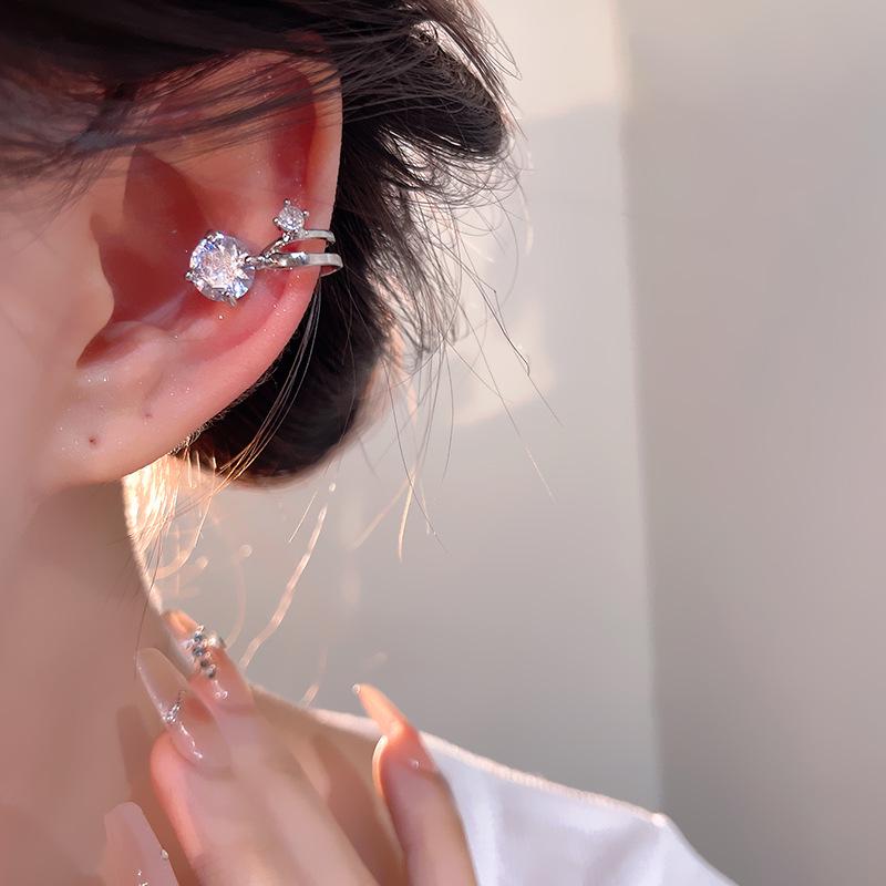 Элегантные серьги-клипсы из циркония для женщин: Непроколотые, универсальные и блестящие