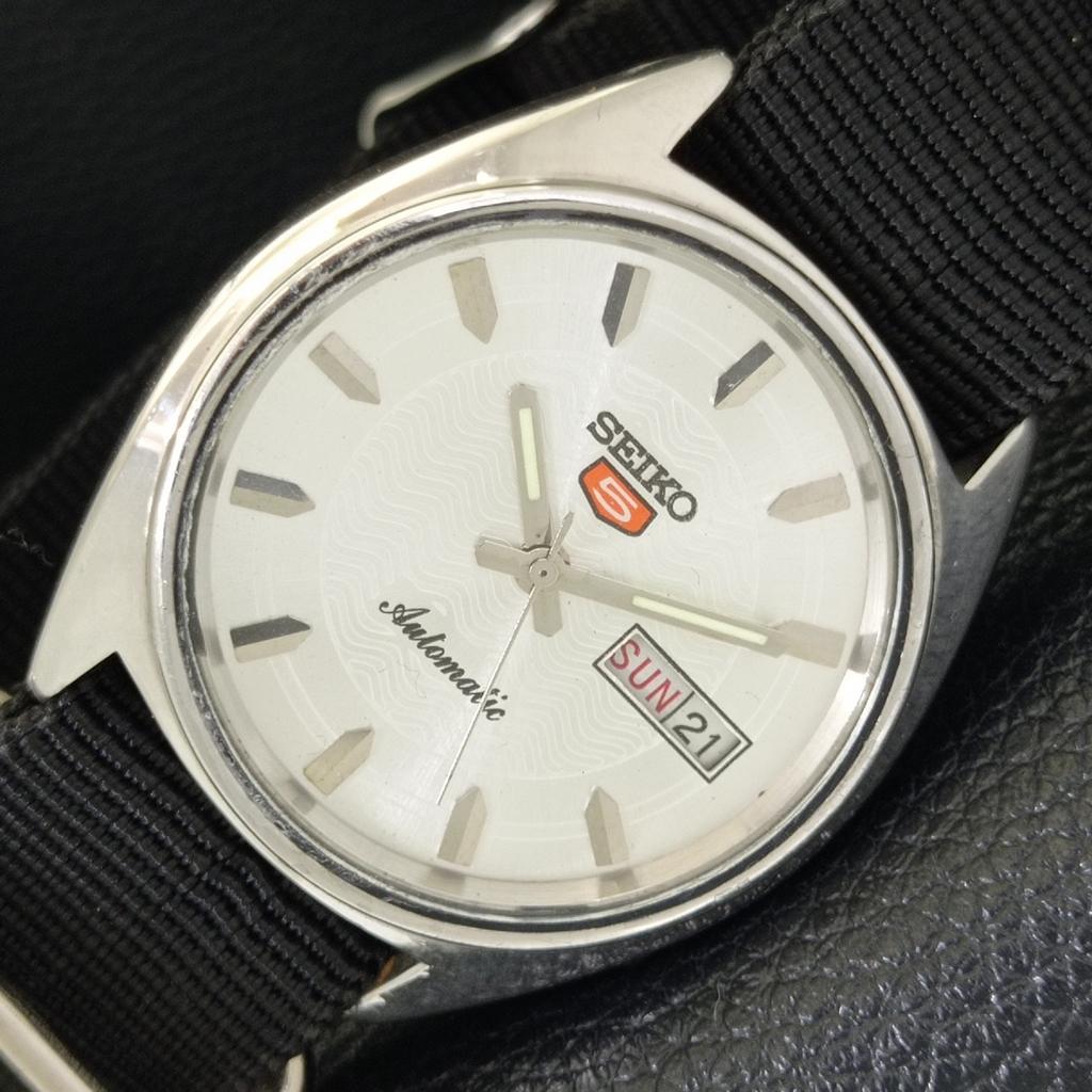 VINTAGE SEIKO 5 AUTOMATIC 6309A JAPAN MENS SILVER COLOR DIAL WATCH A701255-5 R206a-a701255