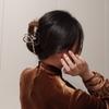 Элегантная металлическая заколка для волос в форме розы