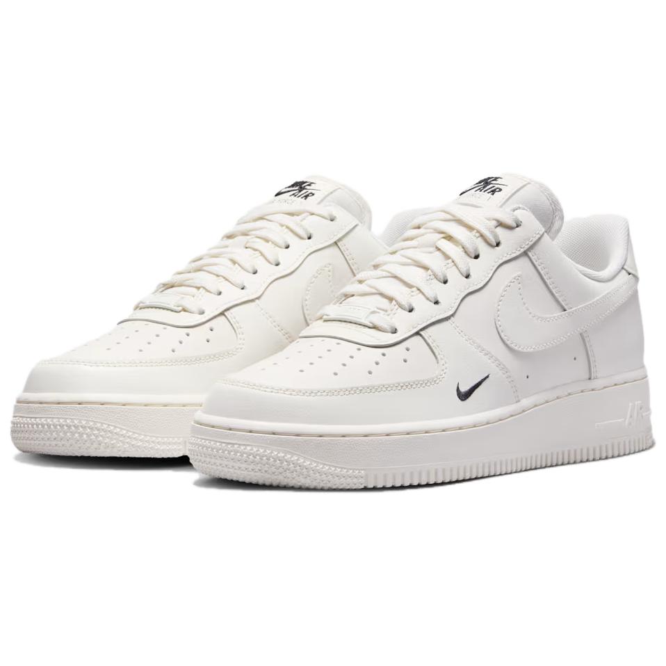 Nike Air Force 1 07 Essential Sail Черные женские кроссовки кремовые HF1058-133