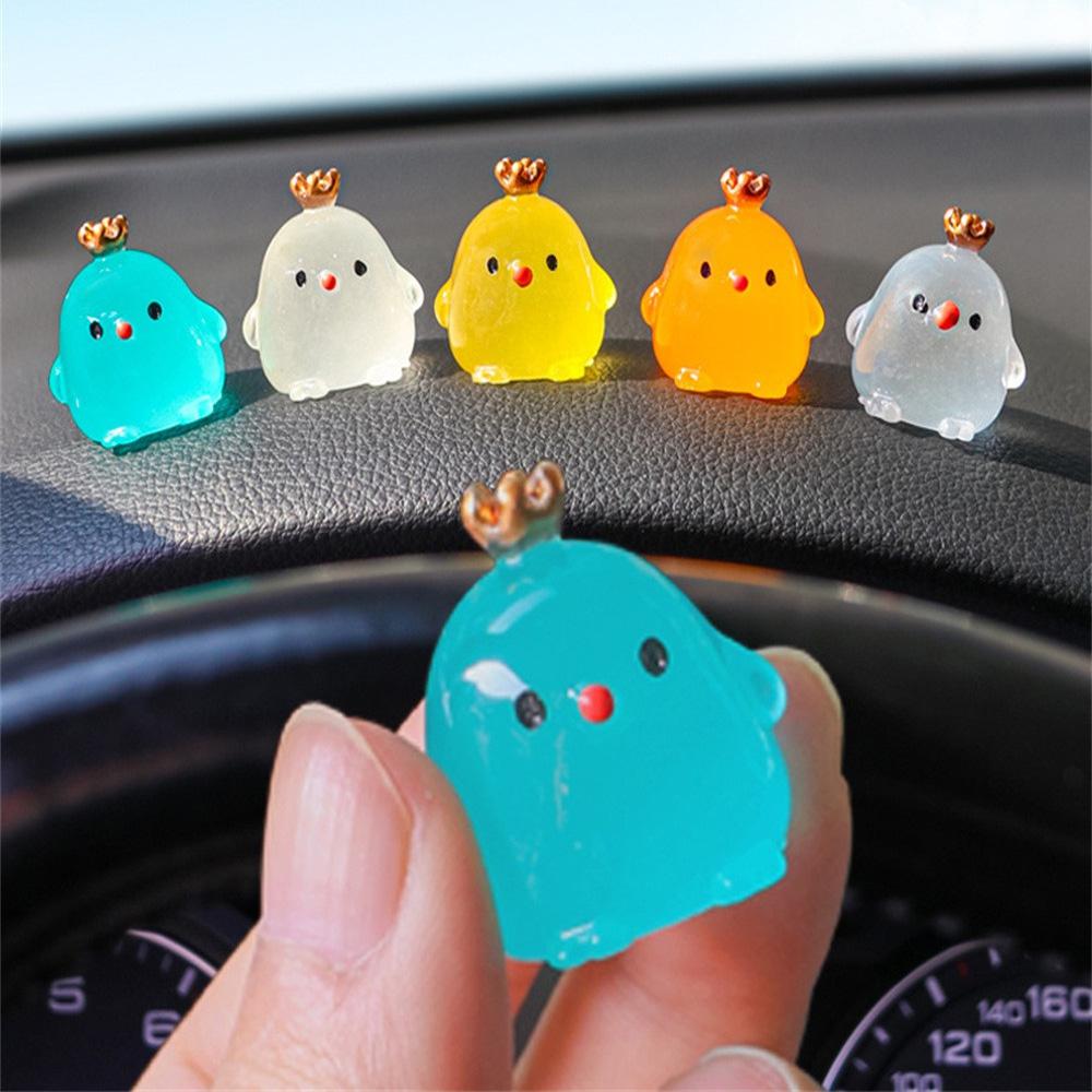 1~10PCS Luminous Mini Resin Pig Car Dashboard Toys Dolls Glowing Figures Home Garden Decoration Cartoon Color Chick Car