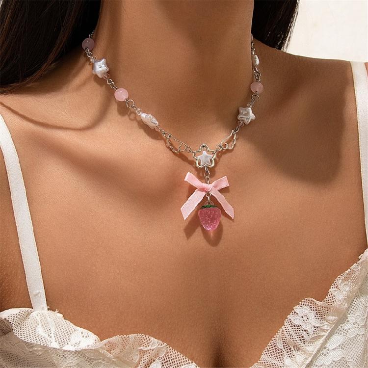 Стильное ожерелье-сердце с клубникой и акцентом в виде бантика, портативное для модных женщин и девушек, милые модные акцентные украшения