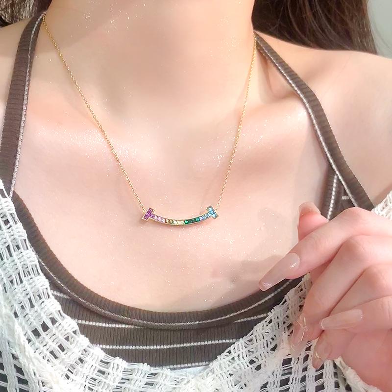 Женское ожерелье с подвеской из титана и радужного циркония, универсальная металлическая цепочка для свитера, модный аксессуар Niche