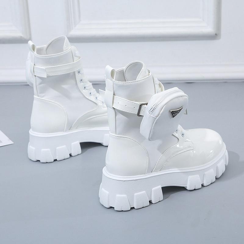 Женская модная обувь, черные мотоциклетные ботинки «Мартенс» на платформе в стиле панк, туфли на массивном каблуке со шнуровкой и пряжкой, карманы, туфли из искусственной кожи