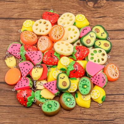 Аксессуары из смолы своими руками: Милая серия «Нарезка фруктов и овощей» (Подвески с лимоном, клубникой, арбузом, корнем лотоса и бананом)