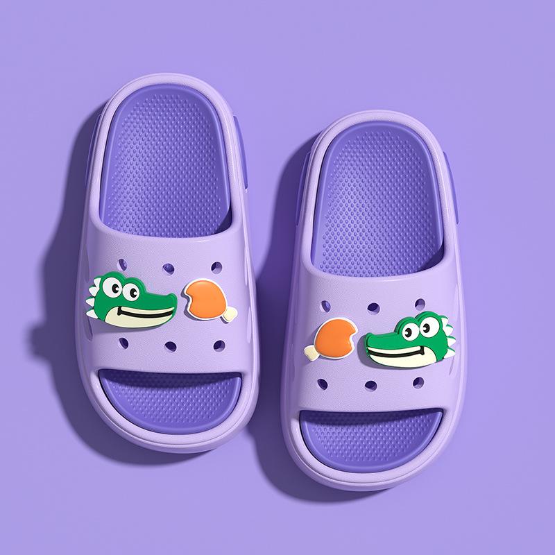 Children's summer cartoon cute slippers for boys and girls, suitable for indoor and outdoor wear, non-slip soft-soled baby beach thick-soled sandals