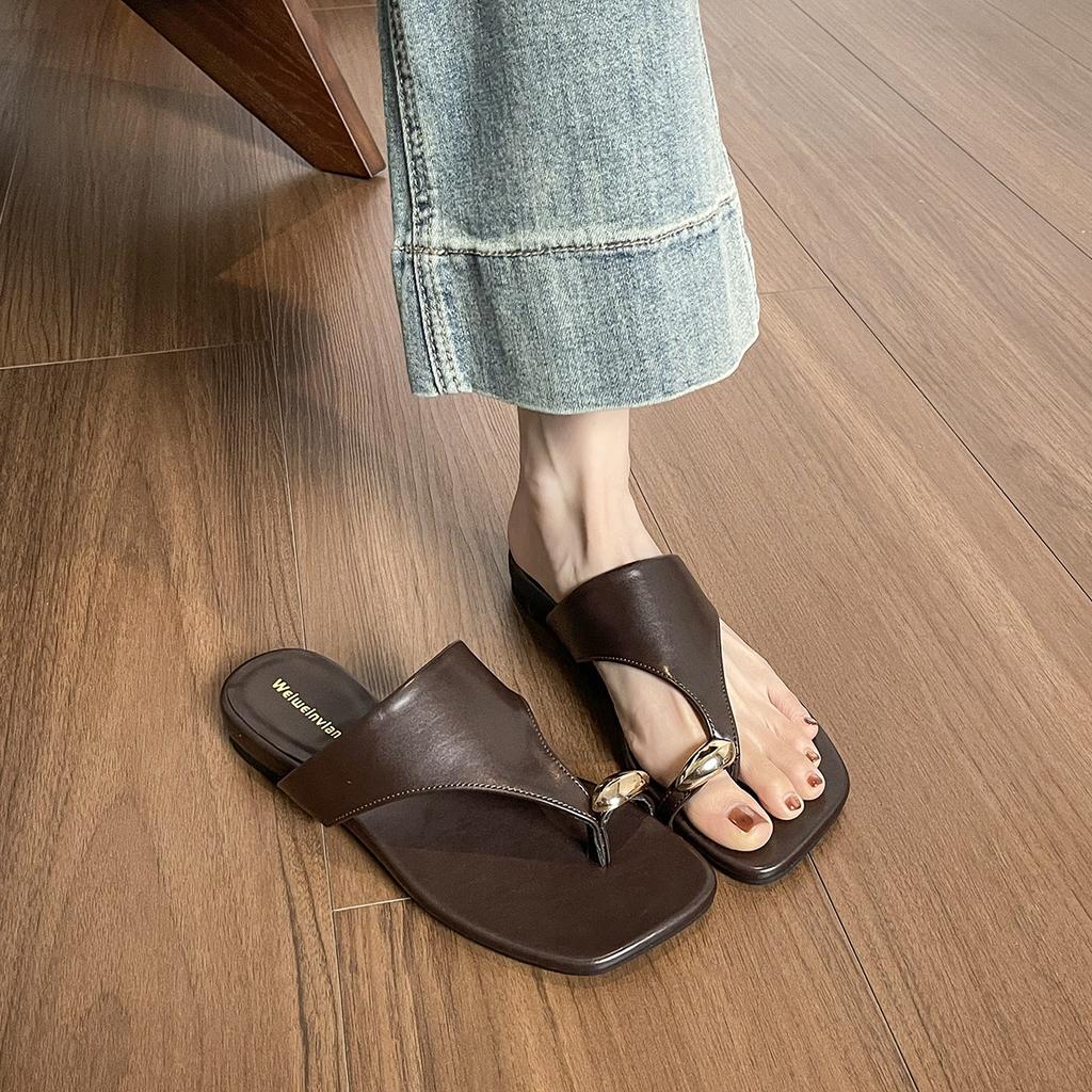 Weiwei Girl 276-1 with Skirt Cover Toe Square Head Versatile Flat Bottom Wearing Herringbone Open Toe Cool Slippers Female Summer