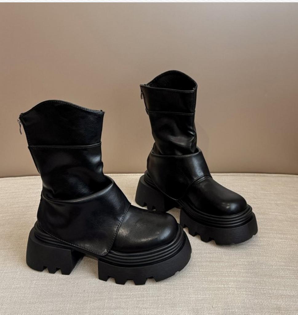 Women Fashion Mid Calf Thick Boots Splicing Pleated Designer Winter 2025 Trend Vintage Women Shoes Leather Punk Modern Boots