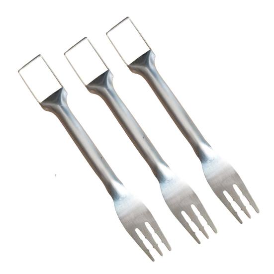 Stainless Steel Watermelon Cutter Dual Head Slicer Serving Fork Dishwasher Safe Fruit Cubing Tool for Picnics BBQ