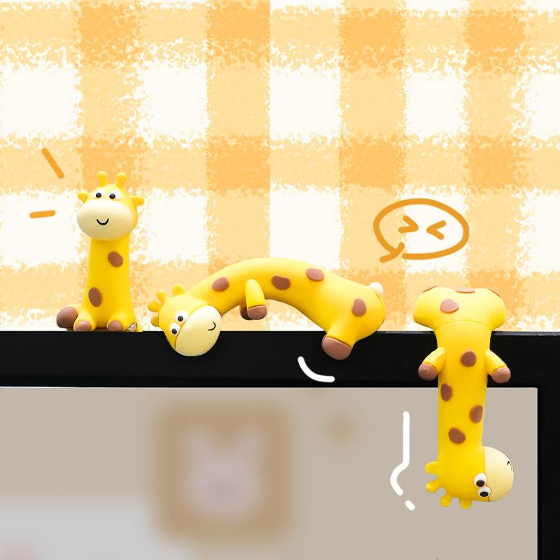 Kawaii Rubber Giraffe Ornament Groove Cartoon Giraffe Figurines Pasted Giraffe Model Computer