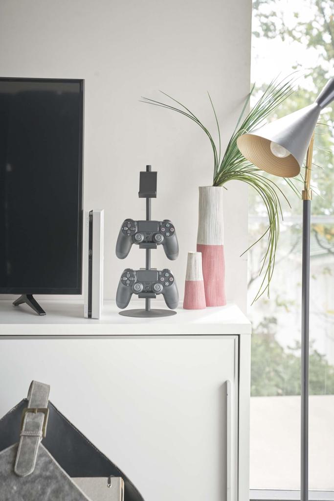 Yamazaki Game Controller Storage Rack, Black, Approx. W17 X D17 X H38.5cm, Smart, Charges Controllers While Placed, Controller Case, 5089
