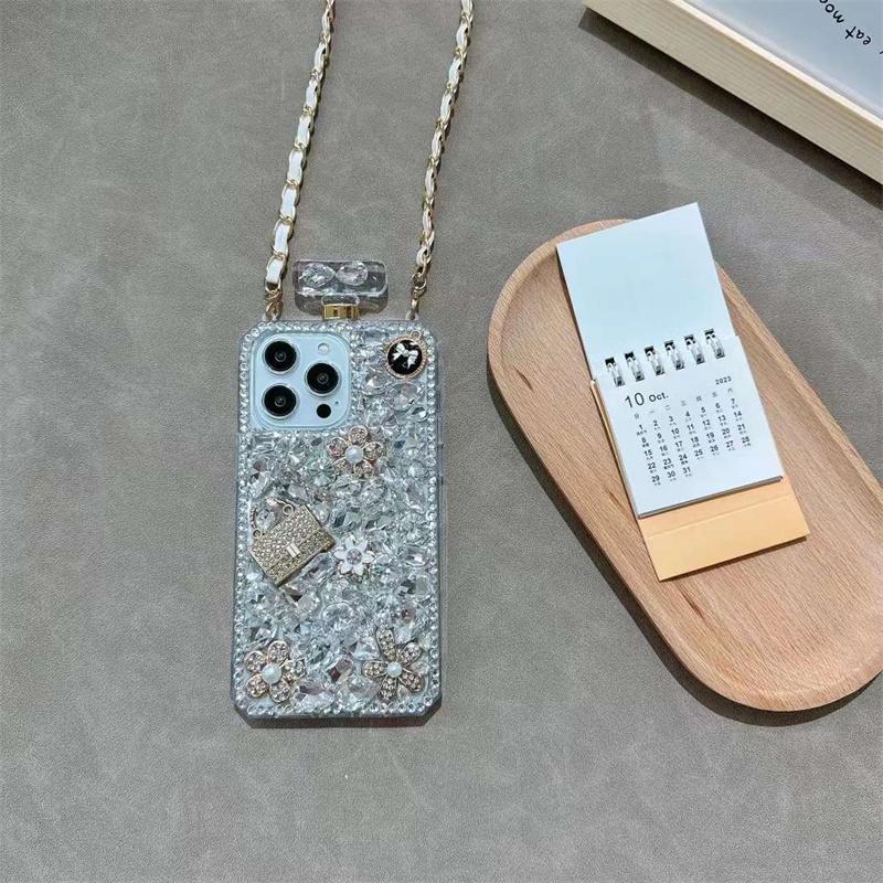 Роскошный модный чехол для телефона со стразами и флаконом духов для iPhone 15 14 13 12 11 Pro Max X XS XR XS Max 8 7 Plus противоударный чехол с ремешком