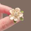 Elegant White Black Camellia Flower Brooches Pins For Women Beautiful Flower Plant Dressing Clothes Corsage Jewelry Accessories