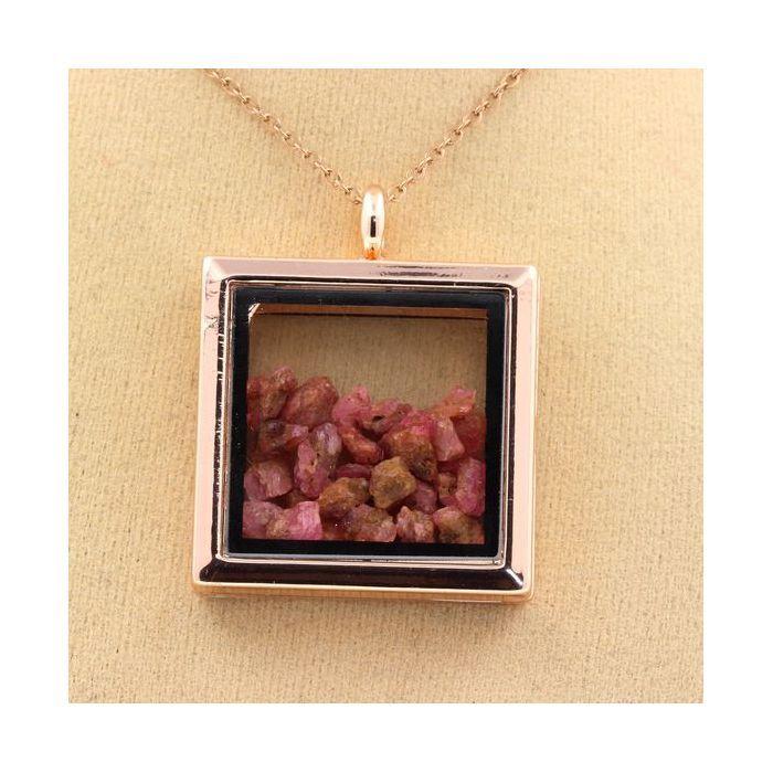Pierres et Minéraux. Collier Spinelle brut. Modèle carré. Couleur Or rose.
